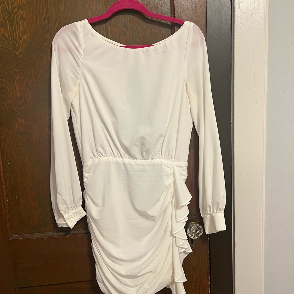 Elegant White Long-Sleeve Dress
